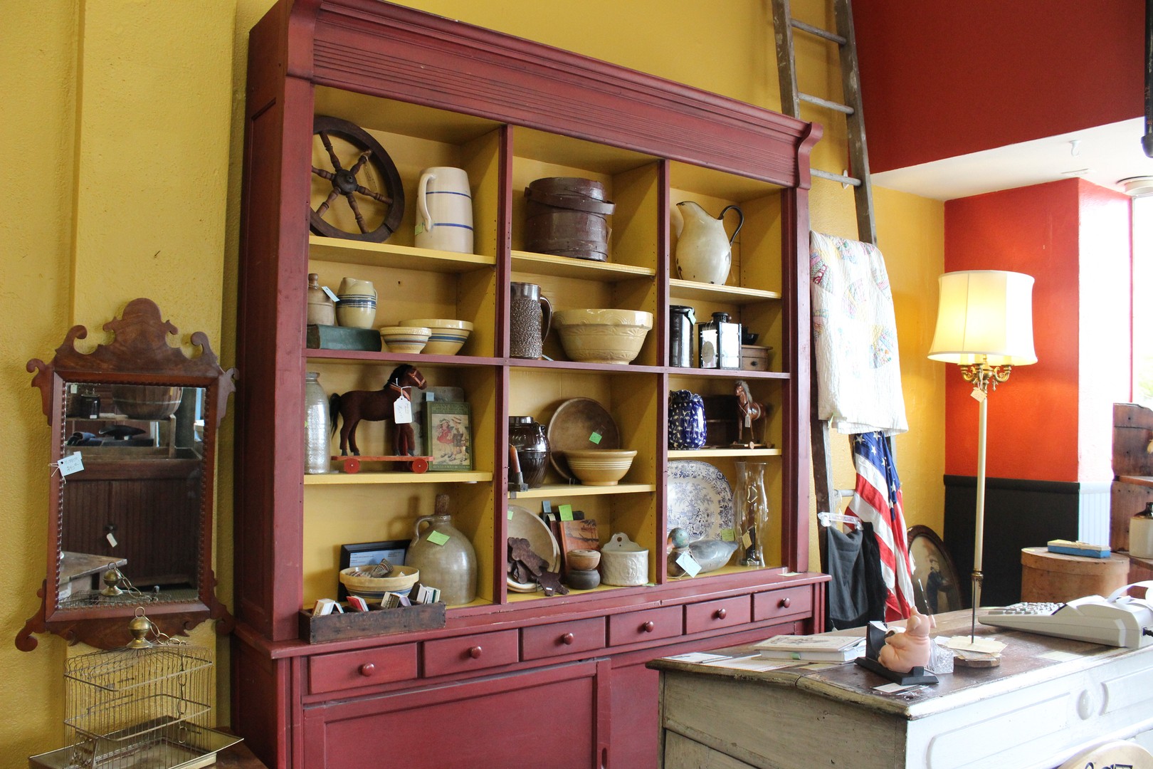 antiques-accents-display-e844e6605056a36_e45adf5f6bc0c5c2a30a39868f44eab6